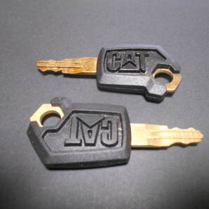 社外品 CAT 二本組【追跡有 送料無料】 CAT キー キャタピラー 鍵 スペア キー 建設機械 建機 2個セット 注※GSキャップは見本