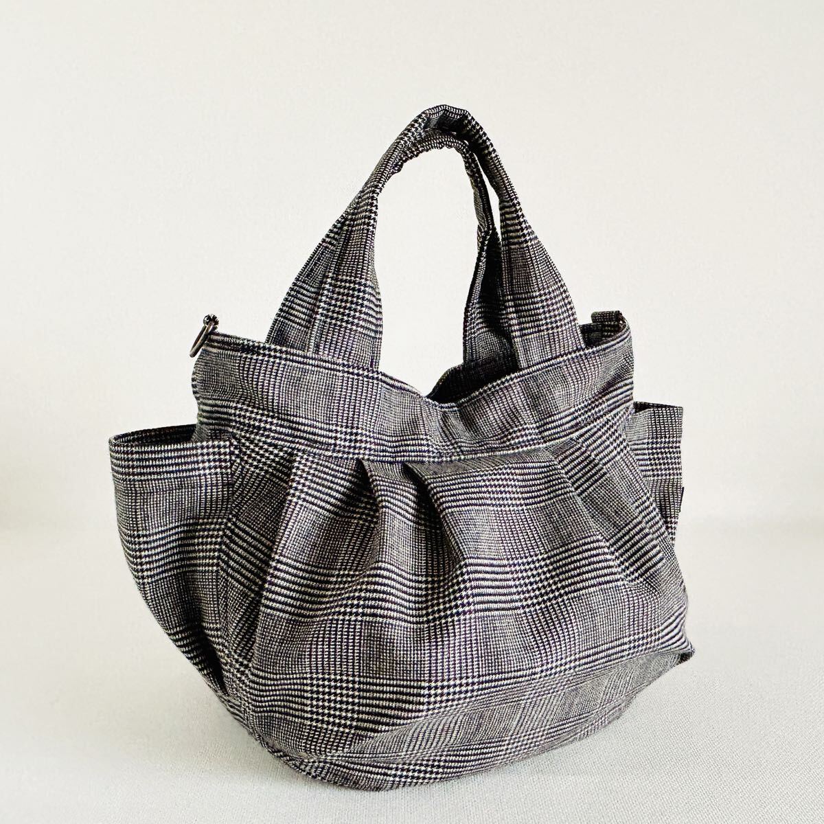 ハンドメイド＊ころりんバッグ3点とポータブルティッシュケース ハンドメイド＊ころりんバッグ3点とポータブルティッシュケース