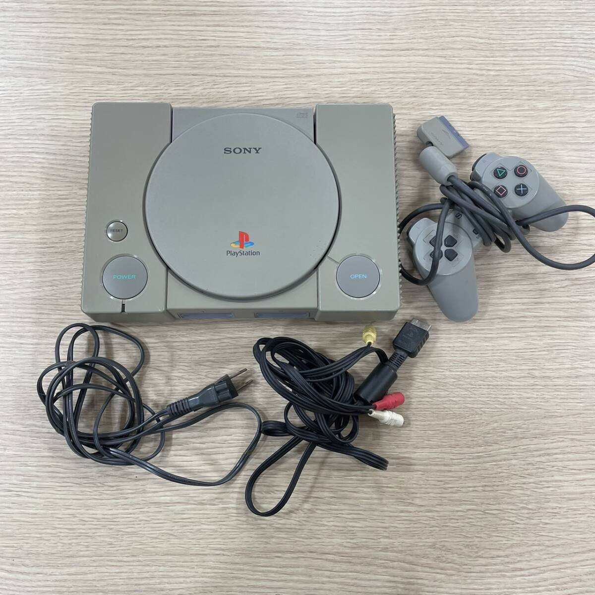 プレーステーション1　(ゲーム) 初代プレステのコンパクト版PS oneライクなゲーム機
