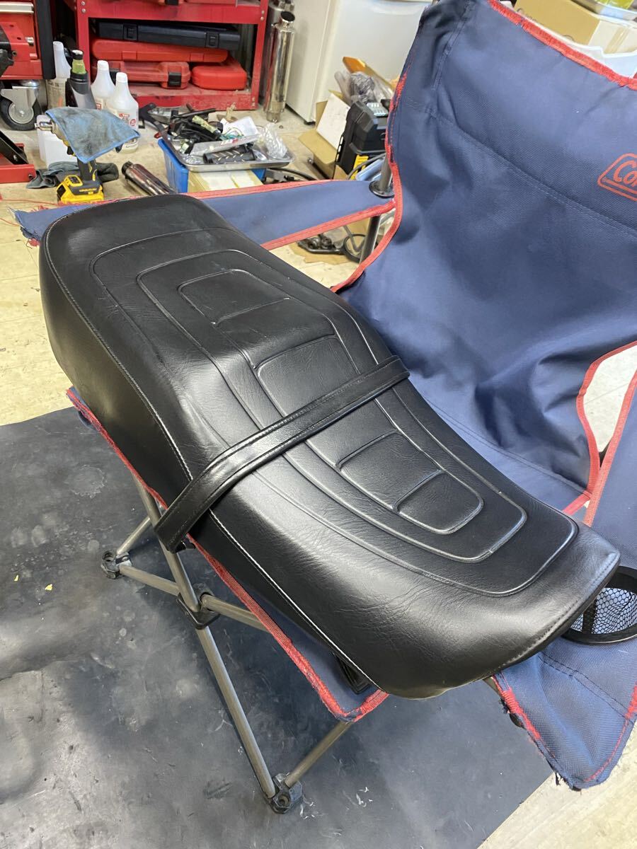 CBX400F 純正シート風　赤シート　希少 Yahoo!オークション -「cbx400f シート 赤」(オートバイ) の落札