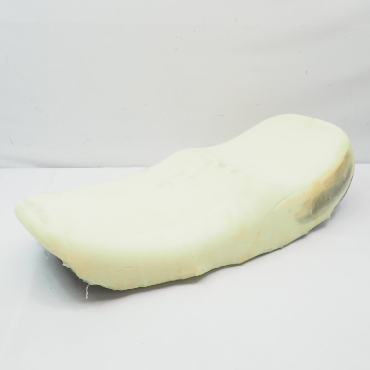 z1 z2 kz900 kz1000 z750 LTD 純正シート　白シート kz900 シート 白 z1 z2 旧車 カワサキ - メルカリ