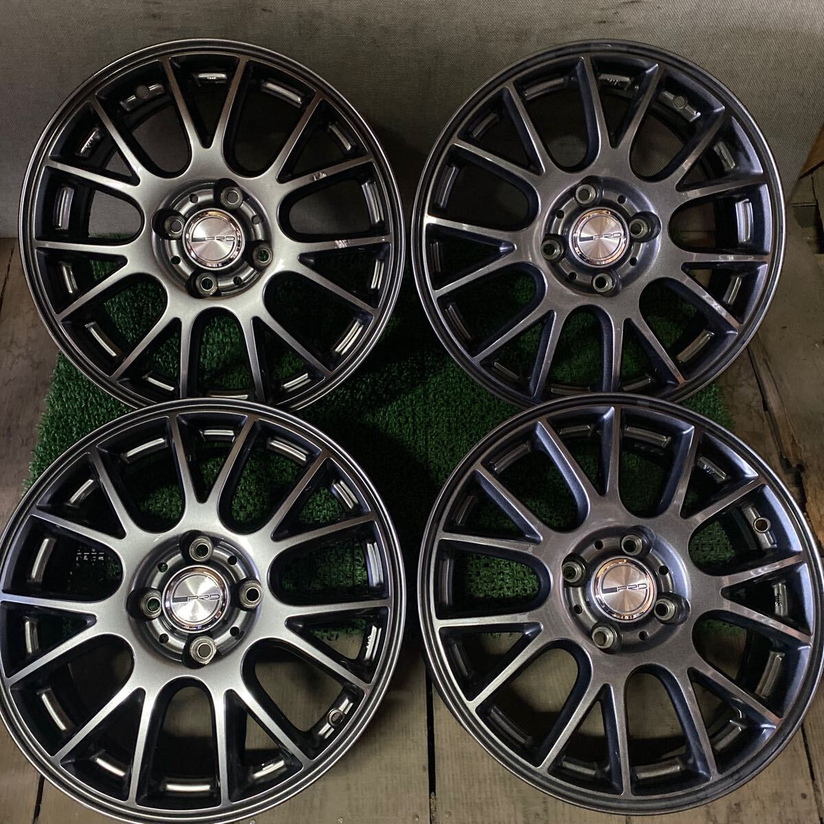 爆安　15インチ　5J メーカー不明　4HPCD100 ガンメタ？グレー？ 爆安 15インチ 5J メーカー不明 4HPCD100 ガンメタ？グレー