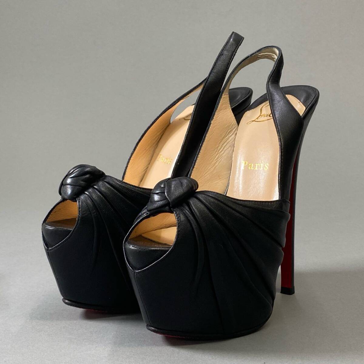 クリスチャンルブタン　厚底　ハイヒール　パンプス　ストラップ付き　2回使用　美品 Christian Louboutin クリスチャンルブタン エナメル ストラップ