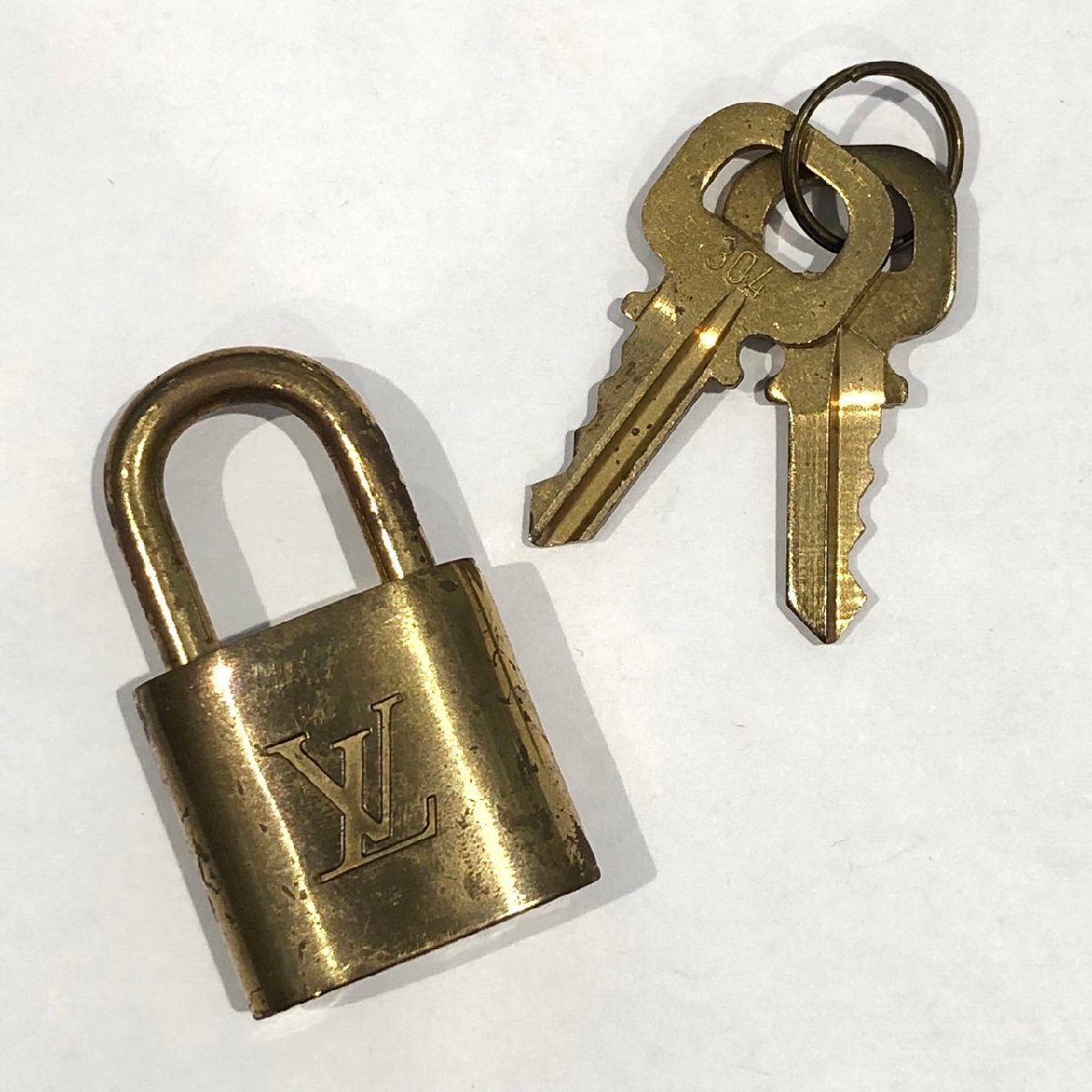 【新品•正規品】LOUIS VUITTON パドロックカデナ＆ネックレス 楽天市場】ルイヴィトン パドロック（ネックレス・ペンダント