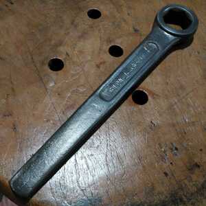  special tool FUJI.PEACF glasses wrench size inscription 22mm. total length 208.2mm. Manufacturers unknown glasses part. thickness 13.1mm.