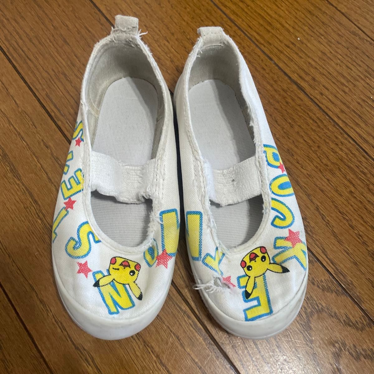 【同時購入で200円】ピカチュウ　上履き　16cm