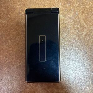 docomo ドコモ F-01E らくらくホン ベーシック3 ブラック ジャンク品