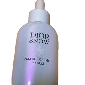 Dior Snow Essence of Light Serum ディオール スノー エッセンス オブ ライト セラム 美白美容液