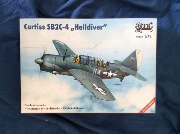 Cyber-Hobby 1/72 Curtiss SB2C-3 Helldiver # 5059 Plastic Model Kit 