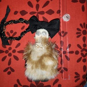 デモデ ドールチャーム ファー リボン キーホルダー バッグチャーム