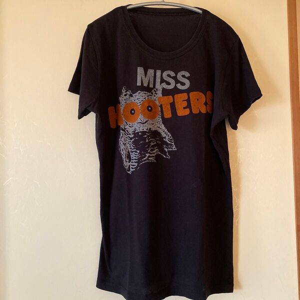 レア MADE IN USA Tシャツ HOOTERS 黒古着 半袖Tシャツ アメリカ古着