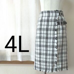 モノトーン チェック柄 ニット タイト スカート 4L サイドベルト フリンジ 白黒 バックゴム ひざ丈 ゆったり 大きいサイズ
