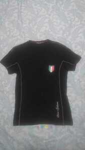 1803ドルチェ＆ガッバーナ左胸イタリアラインワッペン付き肩脇イタリアライン付きVネック黒色 半袖 Tシャツミラノ ジャパン　