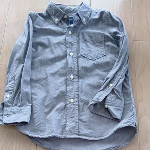ボタンダウンシャツ
