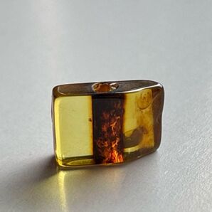 0.7g バルティックアンバー 原石