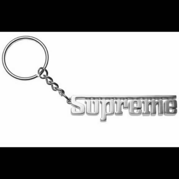 【新品】supreme Grand Prix Keychain シュプリーム グランド プリックス キーチェーン