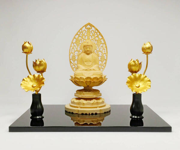 いつでも参拝、どこでも参拝。ステージ仏壇【安らぎ】 仏像(丸台座 座釈迦如来2寸)、常花付き