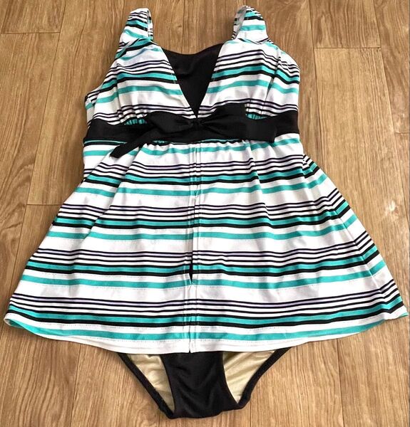 水着 ワンピース ボーダー柄 スイムウェア 体型カバー