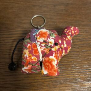 ゾウ キーホルダー マルチカラー 花柄 アジアン雑貨