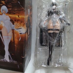 ニーアオートマタフィギュア 2b 戦闘服ブラック 顔交換可 ブリスター箱付き ブラックver.27cm 新品未使用