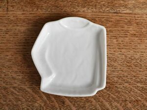 [ white ceramics ] knitting sweater small dish small plate legume plate ... white white . vessel white tableware 
