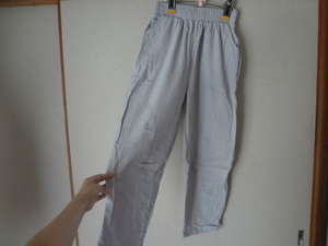  new goods. light gray. cropped pants, small size, casual 