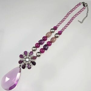 A2593◆ 【Loila Rowe】◆ 大きな紫色のペンダントやビーズで飾られたネックレス ◆ 長さ46㎝ ◆