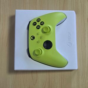 【純正品】Xbox ワイヤレス コントローラー (エレクトリック ボルト)