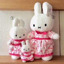 【ミッフィーぬいぐるみ】高さ33cm大L/オランダ限定伝統柄ピンクドレス/ディック・ブルーナ miffy_画像2