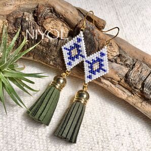 No.164 ネイティブ柄 ダークグリーン ピアス ニッケルフリーピアス 樹脂ピアス ノンホールピアス イヤリング 金属アレルギー