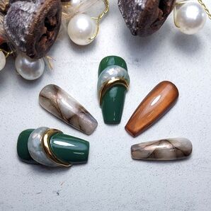 No.313 即購入不可、サイズオーダー、秋ネイル、天然石、大理石ネイル、奥行天然石、ダブルリング、グリーンネイル、シルクマグ