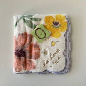 新品未使用 Les Secrets by Ladure(レ・スクレ・バイ・ラデュレ)ハンカチ ラデュレ タオルハンカチ 花柄