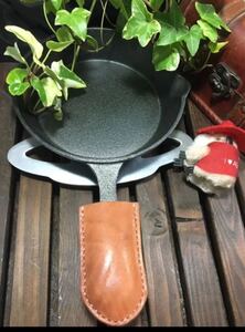 秋のアウトドア スキレット調理器具 牛革cover
