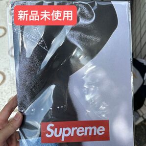 25fw Supreme POSTER 2025 カタログ ポスター