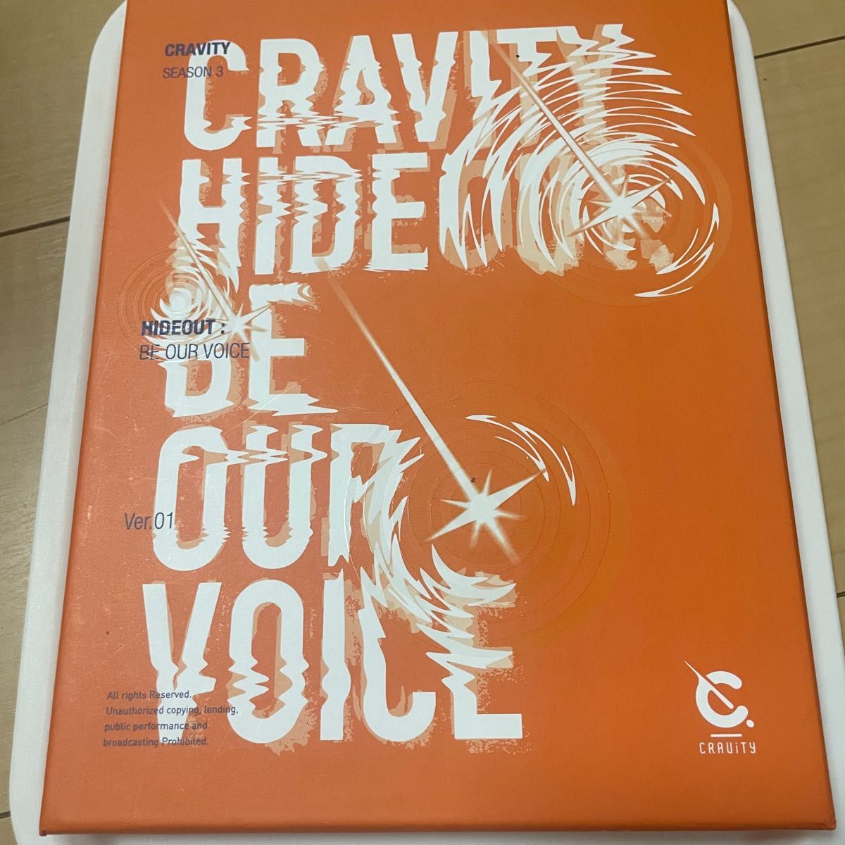 CRAVITY SEASON 3 HIDEOUT: BE OUR VOICE Ver.01 アルバム