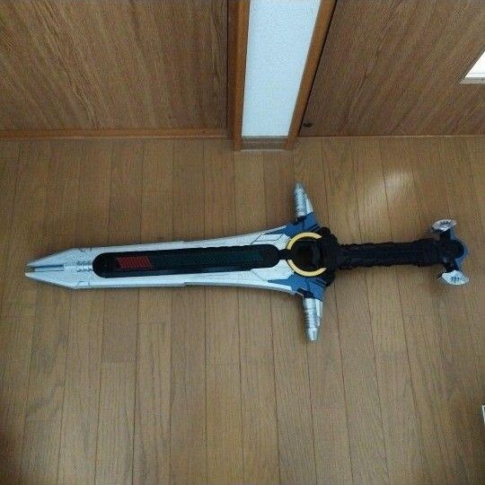 コスプレ ビートクローザー 約100cm 実物大 仮面ライダー ビルド クローズ