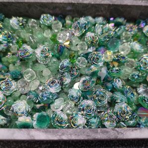 クリアビーズ 『ミントストロベリー』