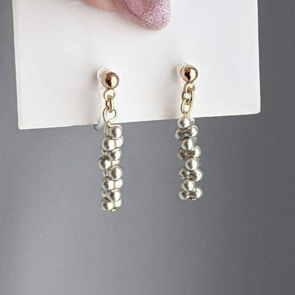 【No.284】 ハンドメイド イヤリング ピアス シンプル 軽い 小さい ノンホールピアス 樹脂イヤリング 小さめ