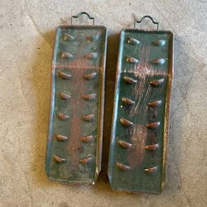 鉄製スノーヘルパー スタックヘルパー ヴィンテージ 錆びた金属製の型 2個セット 緑色