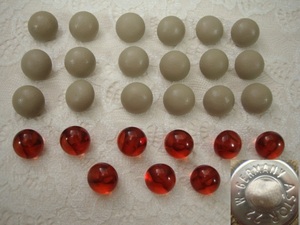 ボタン 2種類 27個 (西ドイツ製ASTOR)(琥珀カラー材質不明)ビンテージ USED