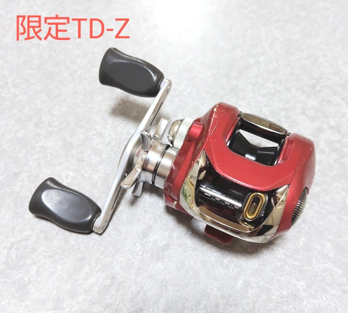 希少DAIWA ダイワ 限定TD-Z 103HL アイズファクトリー メタリックレッド I'ZE FACTORY カスタムリール