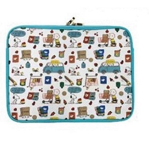 * Snoopy (SNOOPY)ga jet case ( pouch { white ground & emerald green .}