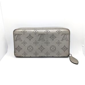 ルイヴィトン ジッピーウォレット モノグラムマヒナ メタリックグレー