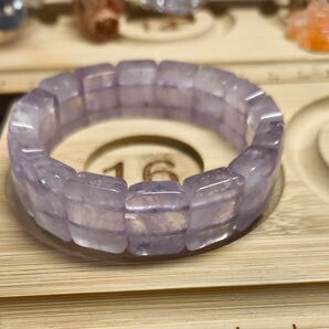 天然石バングル ラベンダーアメジスト 透明感のある上品なデザイン 16センチ