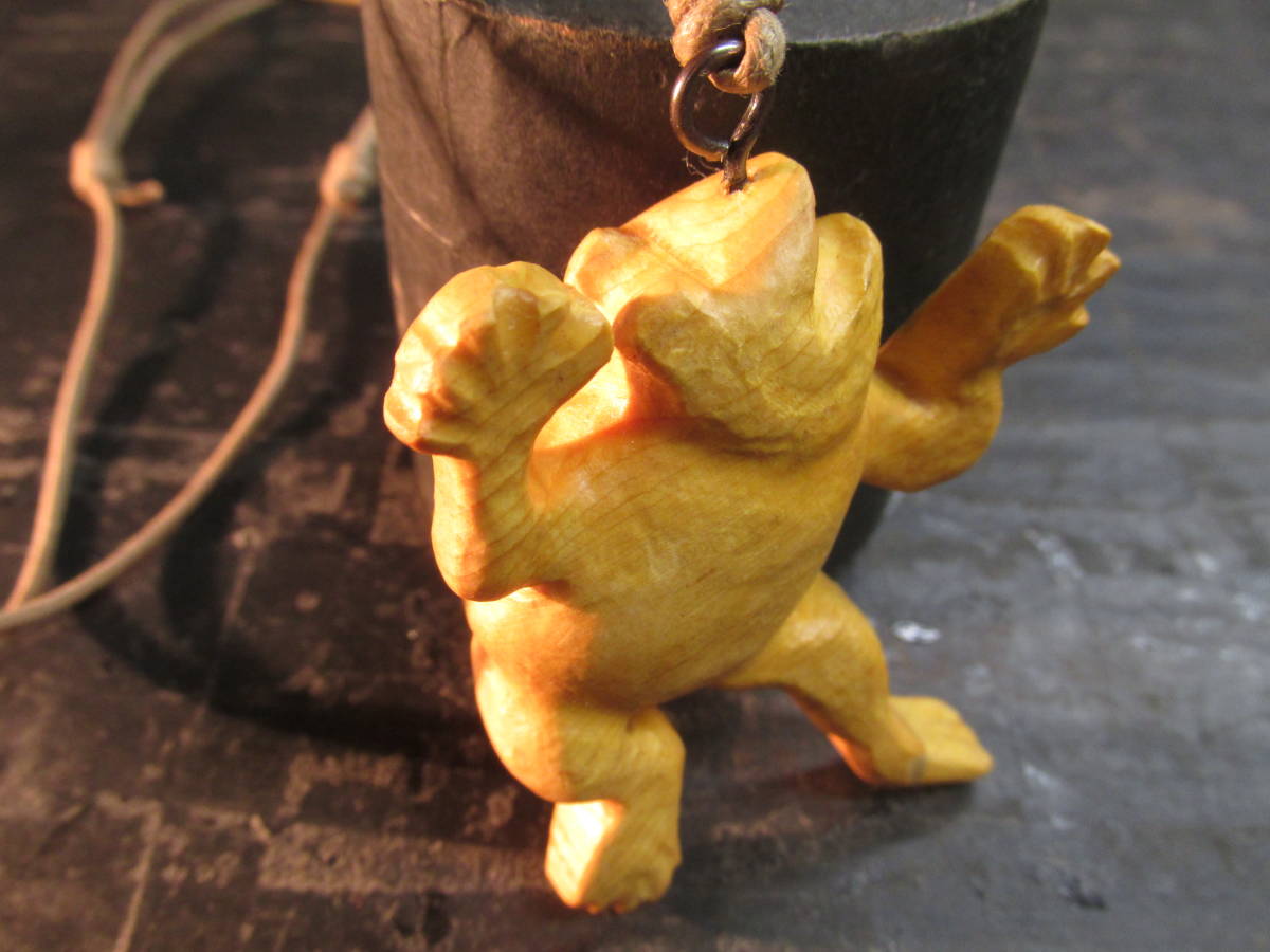 Kaya oil finish Kyoto Kodaiji Choju Giga Frog cheering on Sumo sculpture pendant 3D sculpture, Handmade, Accessories (for women), necklace, pendant, choker