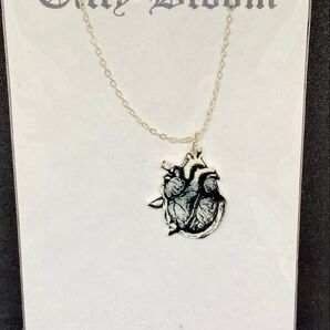 Tilly Bloom 心臓モチーフペンダント ヴィンテージ デッドストック ネックレス