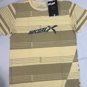 リップカール Tシャツ