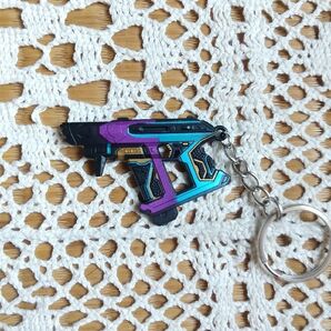 VALORANT グリッチポップフレンジー キーホルダー
