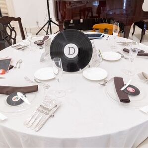 結婚式 テーブルナンバー レコード置き付き