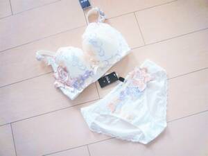 209 new goods Wacoal Salute prestige bra shorts set G70 L Swarovski P-UP Y24530 2-1